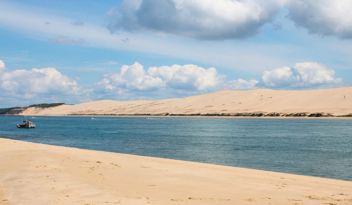 Photo de la Dune du Pilat prise depuis le Banc d'Arguin sur le Bassin d'Arcachon