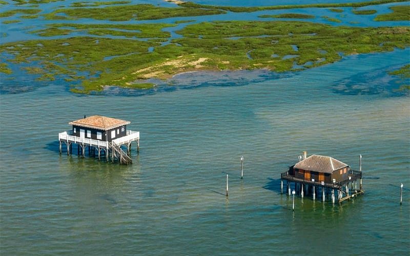 Cabanes Tchanquees vu du ciel sur le Bassin d'Arcachon